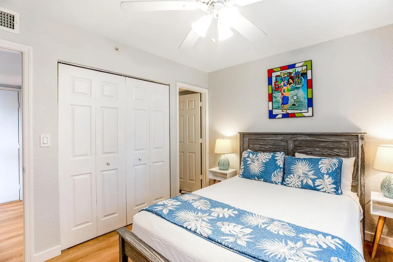 Sunrise Suites - Butterfly Nest #107 Key West