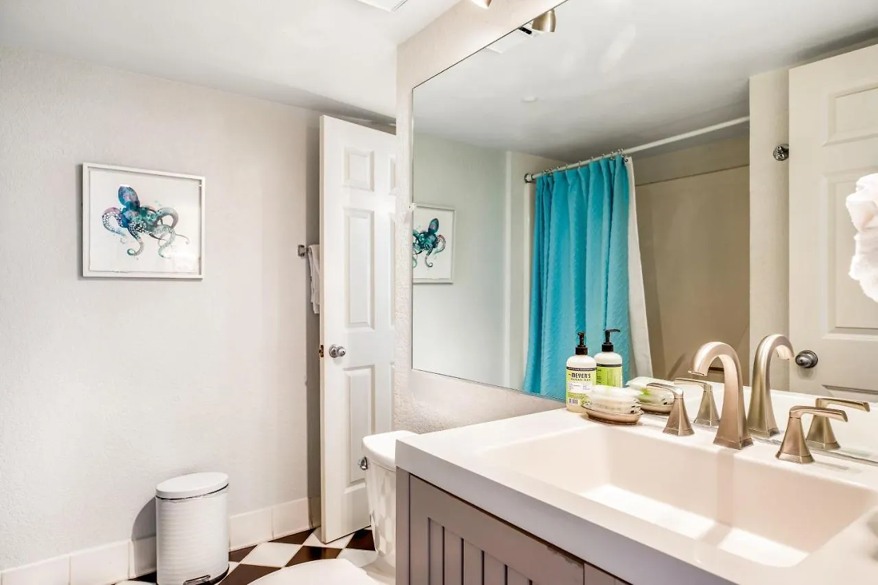 Sunrise Suites - Butterfly Nest #107 Key West United States